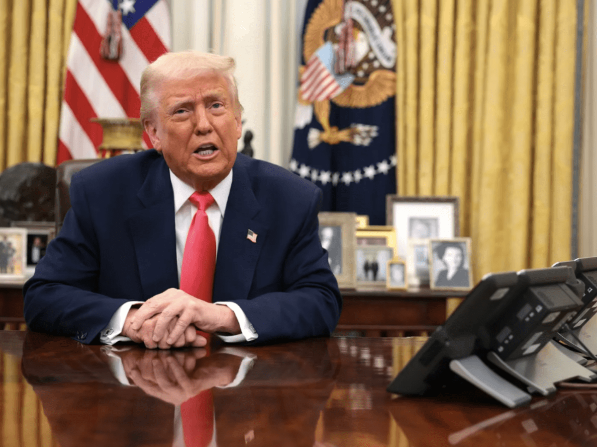 Guerra, petrolio e politica interna: Trump dichiara che bloccare l’Iran nucleare supera l’urgenza dei prezzi&nbsp;energetici