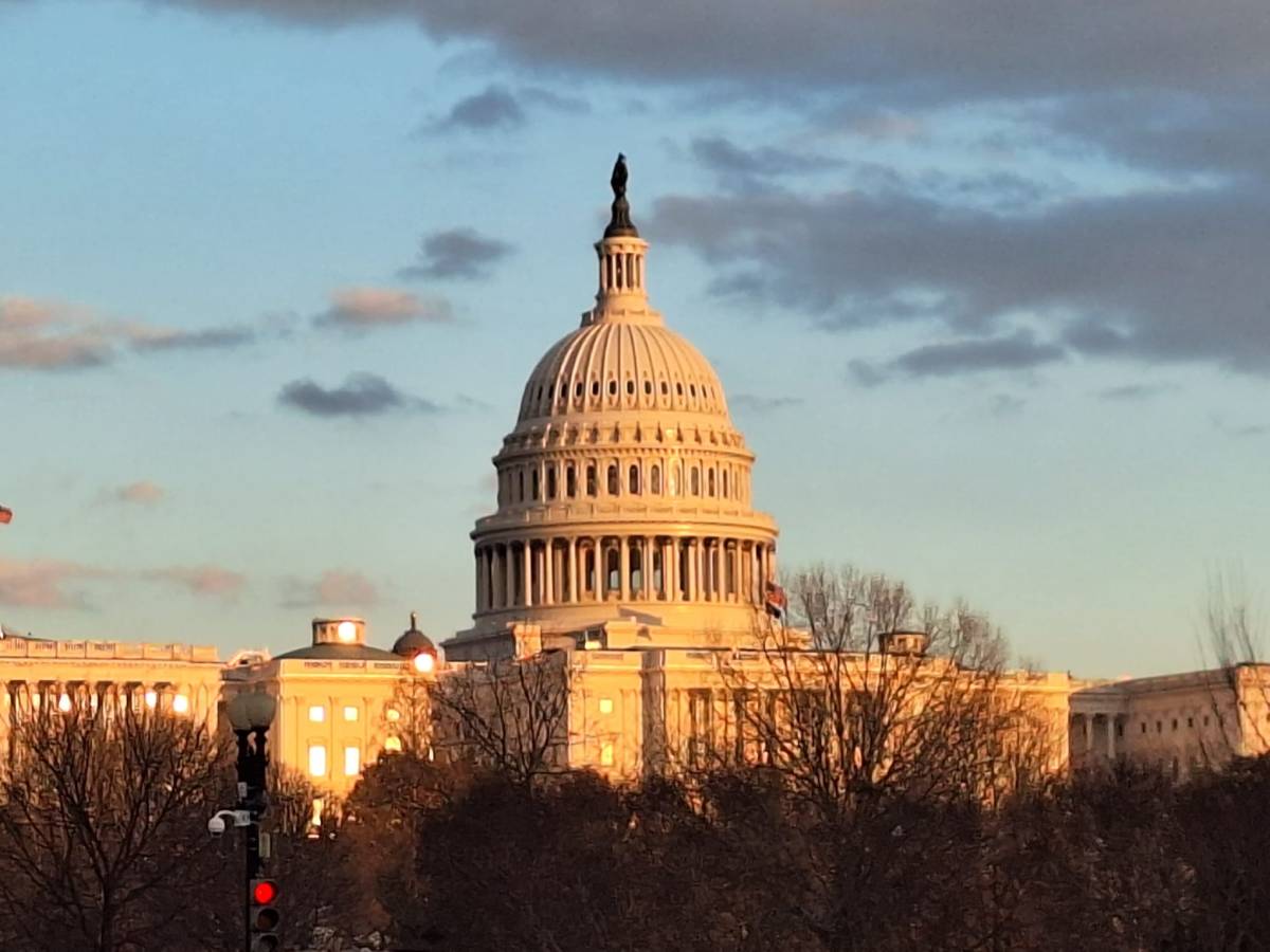 Tensione a Washington, l’ira del Congresso dopo l’attacco Usa all’Iran: “Atto di guerra non autorizzato”