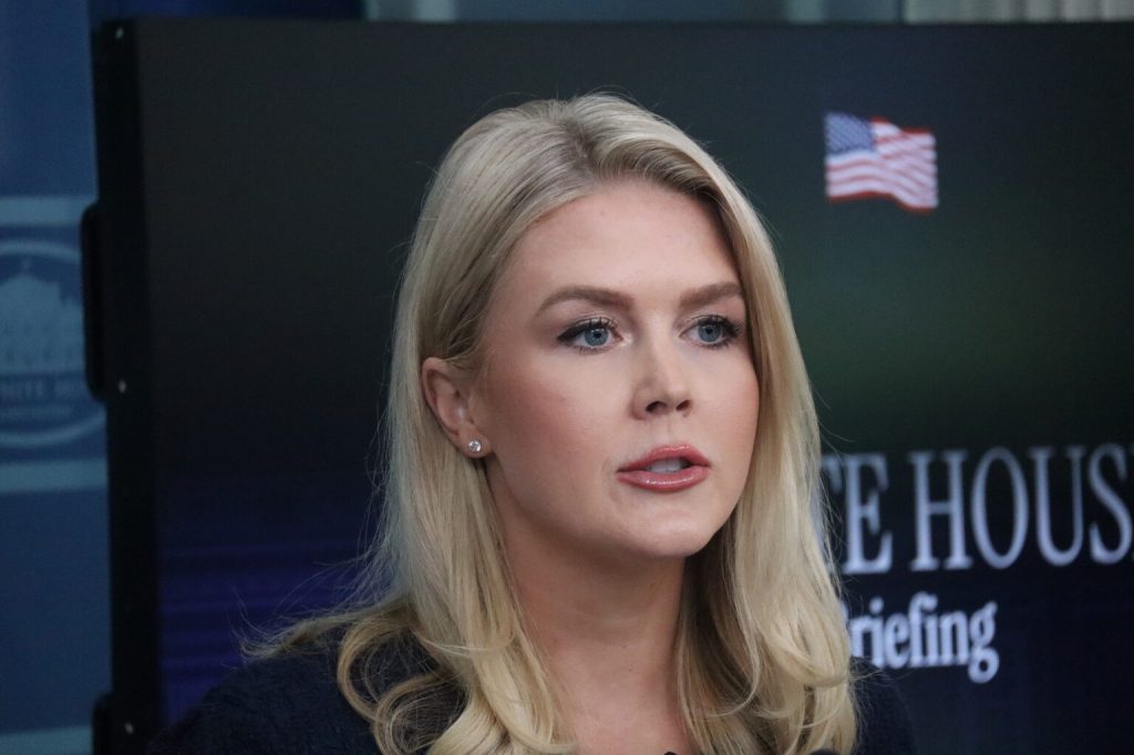 Iran, Leavitt: “Trump terminerà operazione Epic Fury quando gli obiettivi saranno&nbsp;raggiunti”