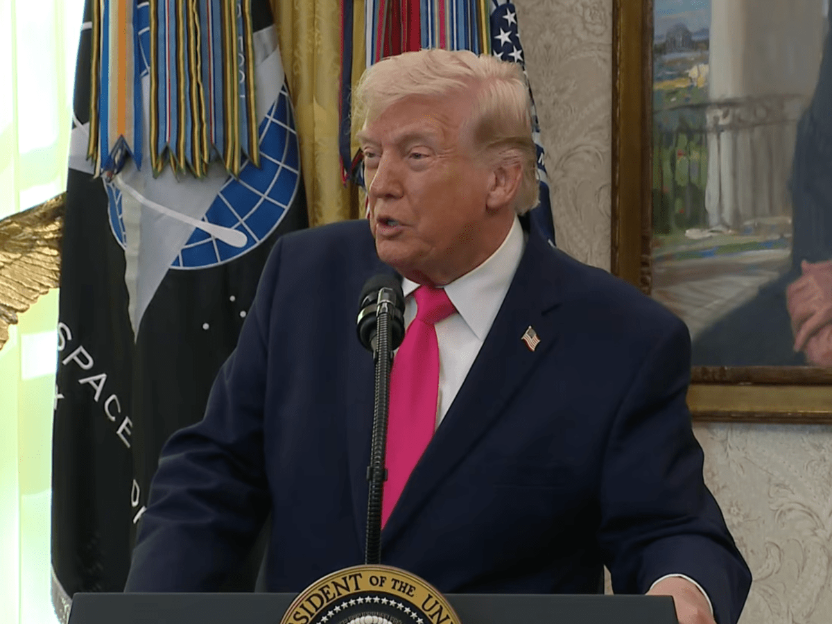 Trump conferma colloqui con l’Iran: coinvolti Vance, Rubio e altri vertici dell’amministrazione americana