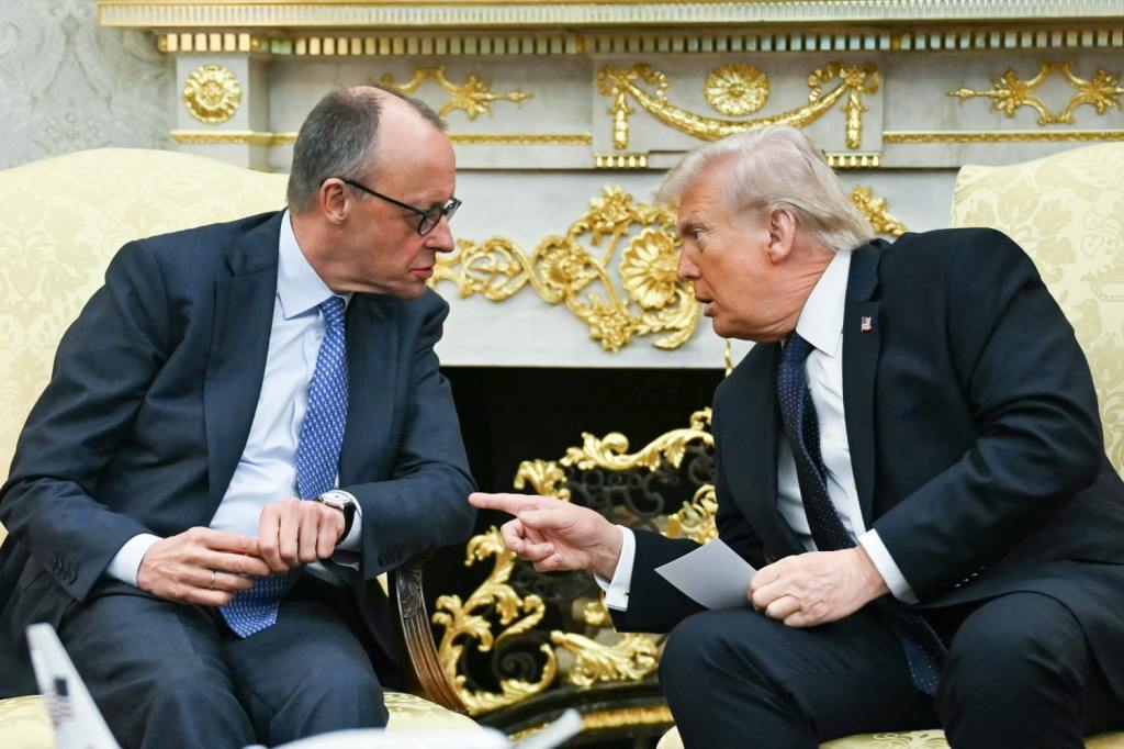 Trump attacca Merz e alza la tensione con la Germania: scontro su Iran, Ucraina e truppe Usa in&nbsp;Europa