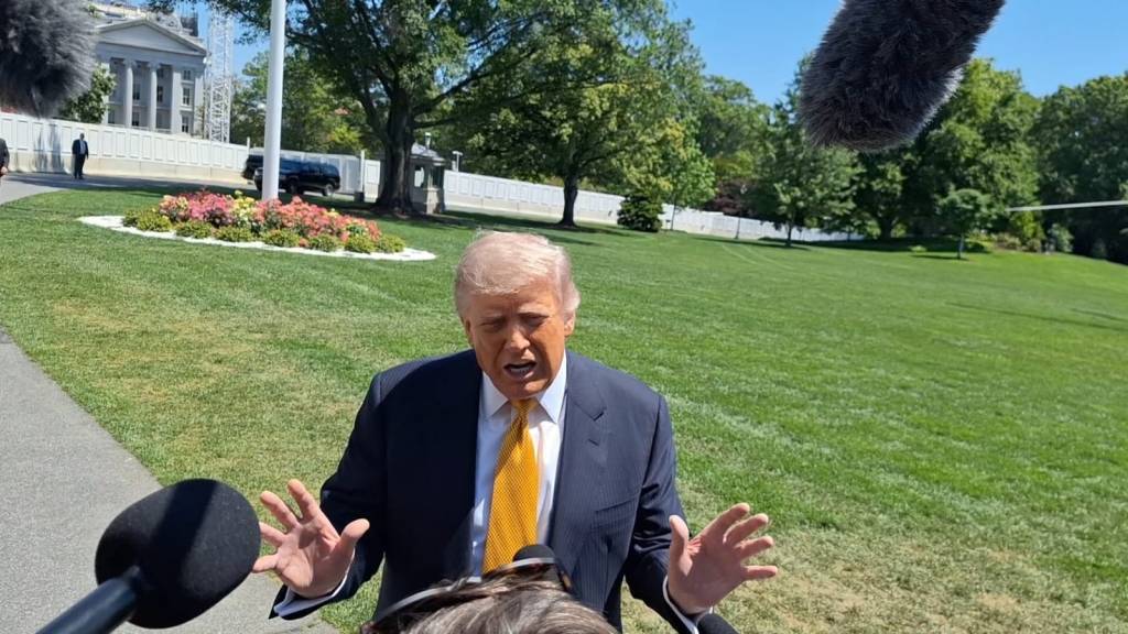 Trump in missione a Pechino, focus su commercio e Iran nel faccia a faccia con Xi Jinping&nbsp;(VIDEO)