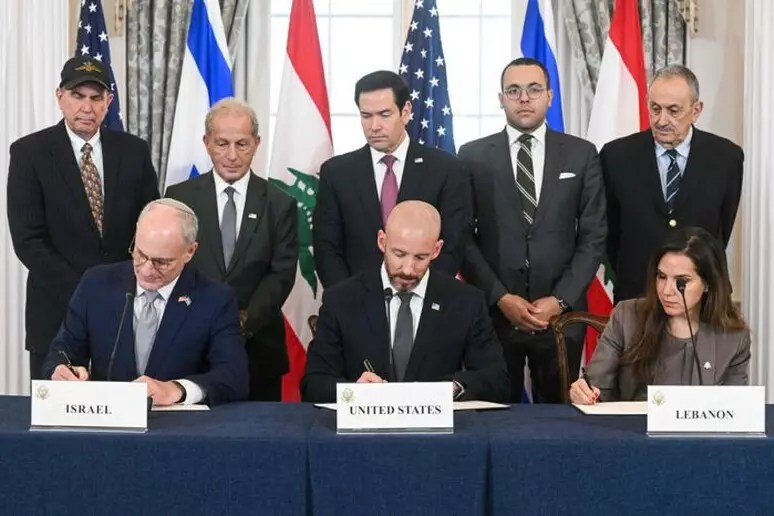 Israele e Libano firmano un accordo quadro a Washington: gli Usa puntano alla pace regionale