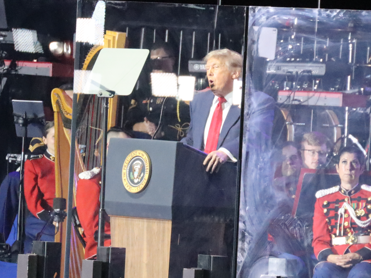 Trump inaugura la fiera per i 250 anni degli Stati Uniti: “È iniziata una nuova era per l’America”&nbsp;(VIDEO)