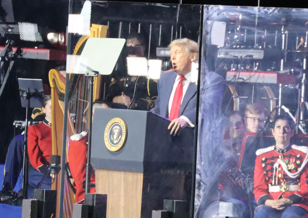 Trump inaugura la fiera per i 250 anni degli Stati Uniti: “È iniziata una nuova era per l’America”&nbsp;(VIDEO)