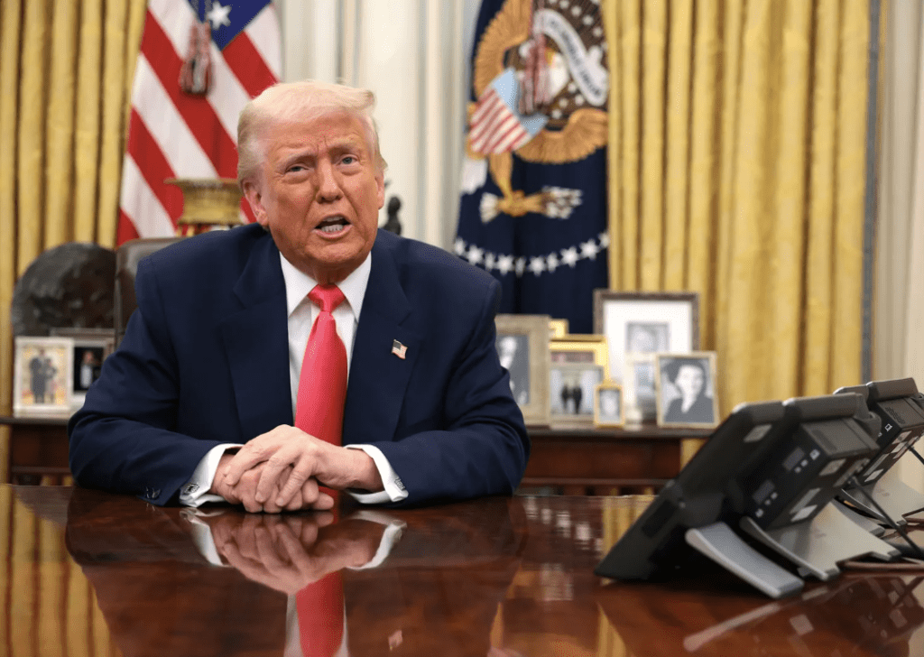 Iran-Usa verso l’intesa sul nucleare, Trump: “Teheran non potrà né sviluppare né acquistare armi atomiche”