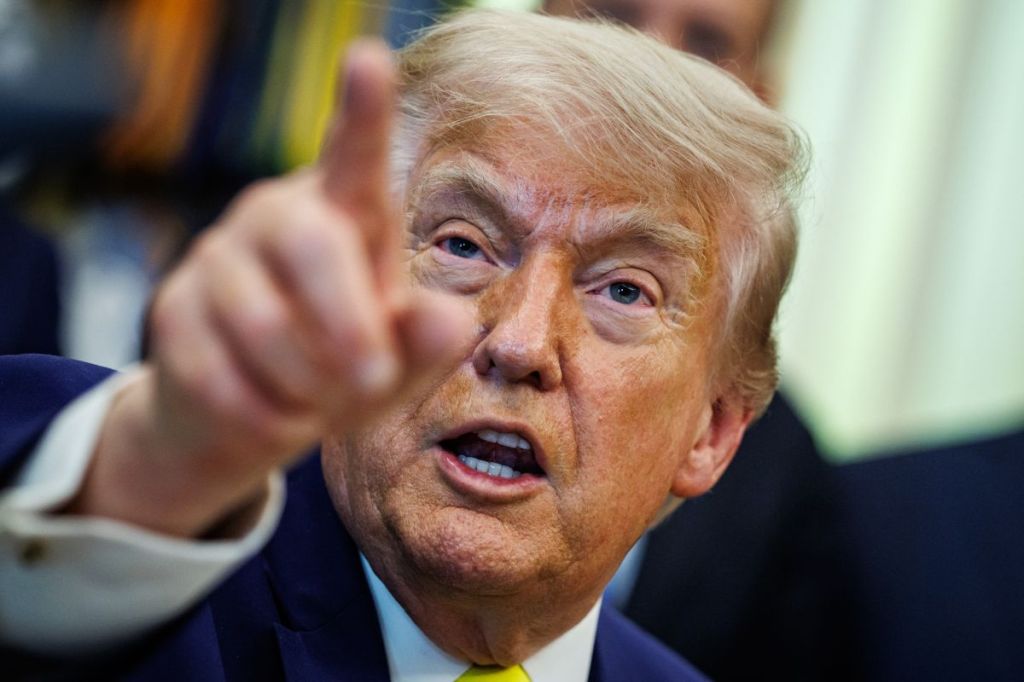 Trump “L’Iran vuole continuare i colloqui, ma il cessate il fuoco è finito”